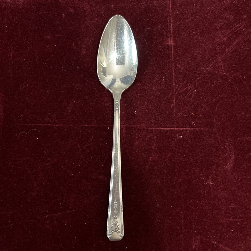 1 Dinner/Teaspoon Milady Oneida Community 1940 Silver Plate Silverplate Floral‎